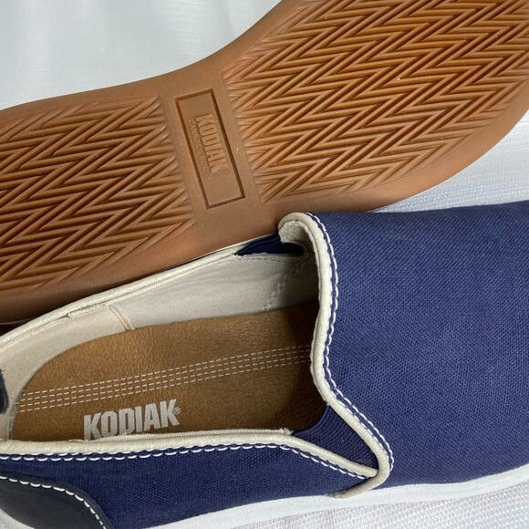 Kodiak Navy Blue Slip on Canmore‎ size 10
